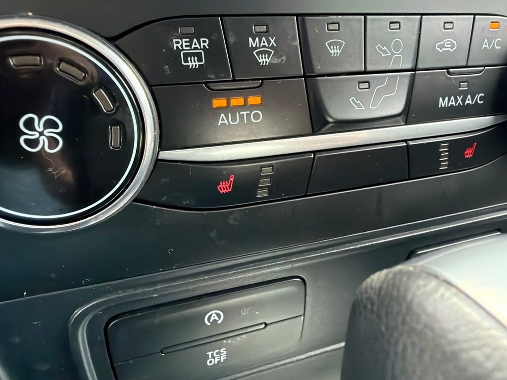 Used 2021 Silver Metallic Ford SE image 13