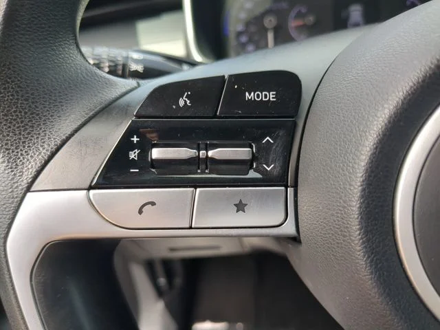 Certified Used 2022 Gray Hyundai SE image 27