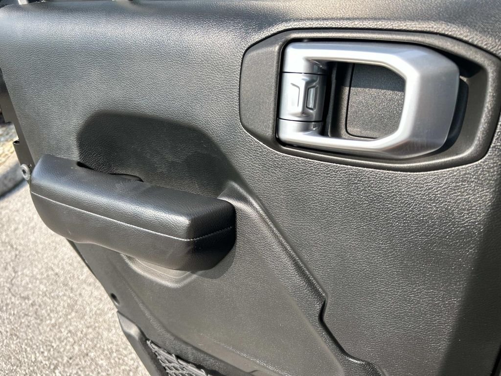 Used 2020 Black Clearcoat Jeep Unlimited Sport S image 17