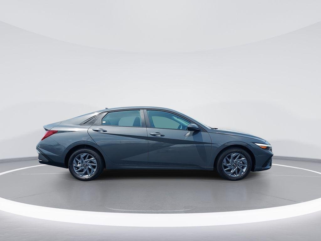 New 2026 Gray Hyundai Blue image 9