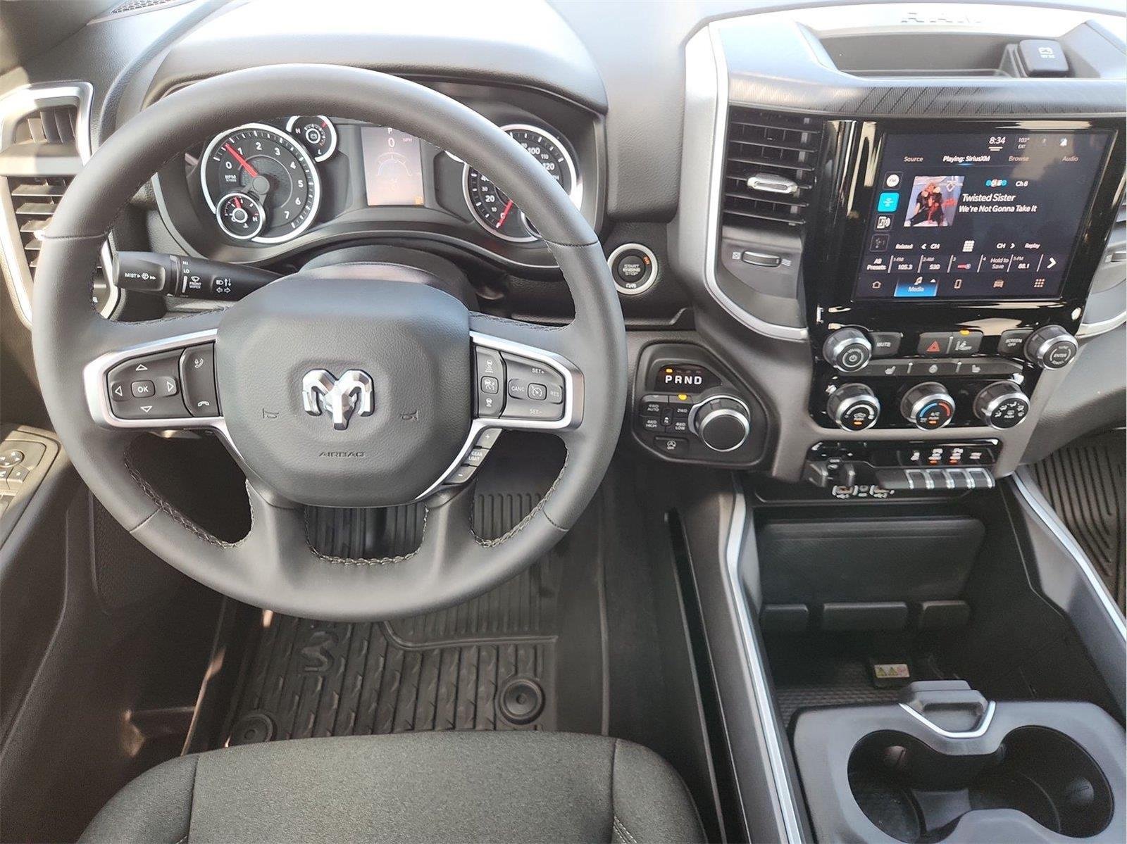 2025 Ram 1500 photo 11 of 32