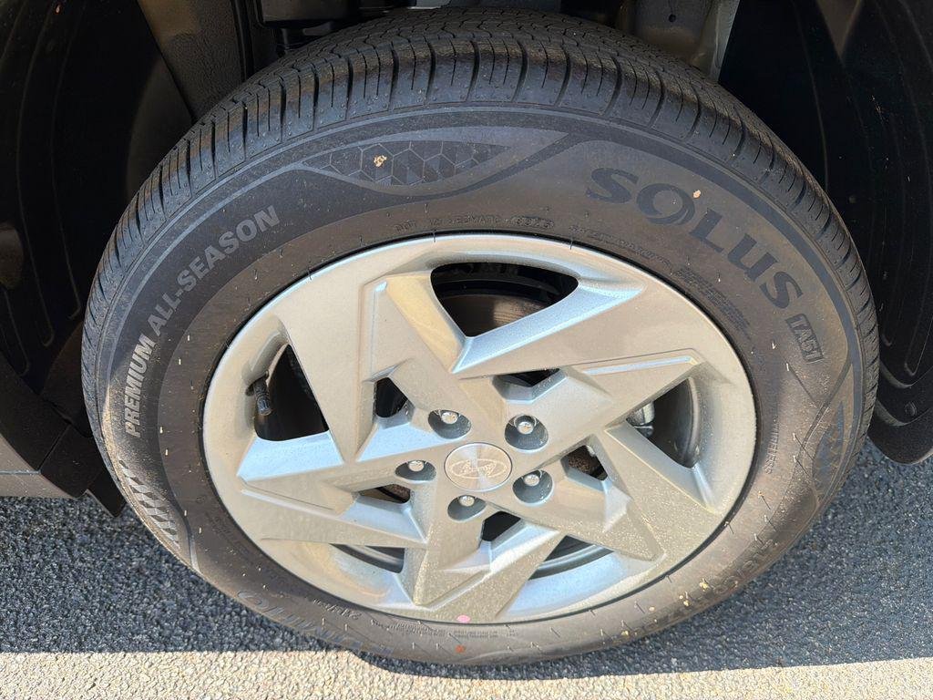 New 2026 Gray Hyundai SE FWD image 19