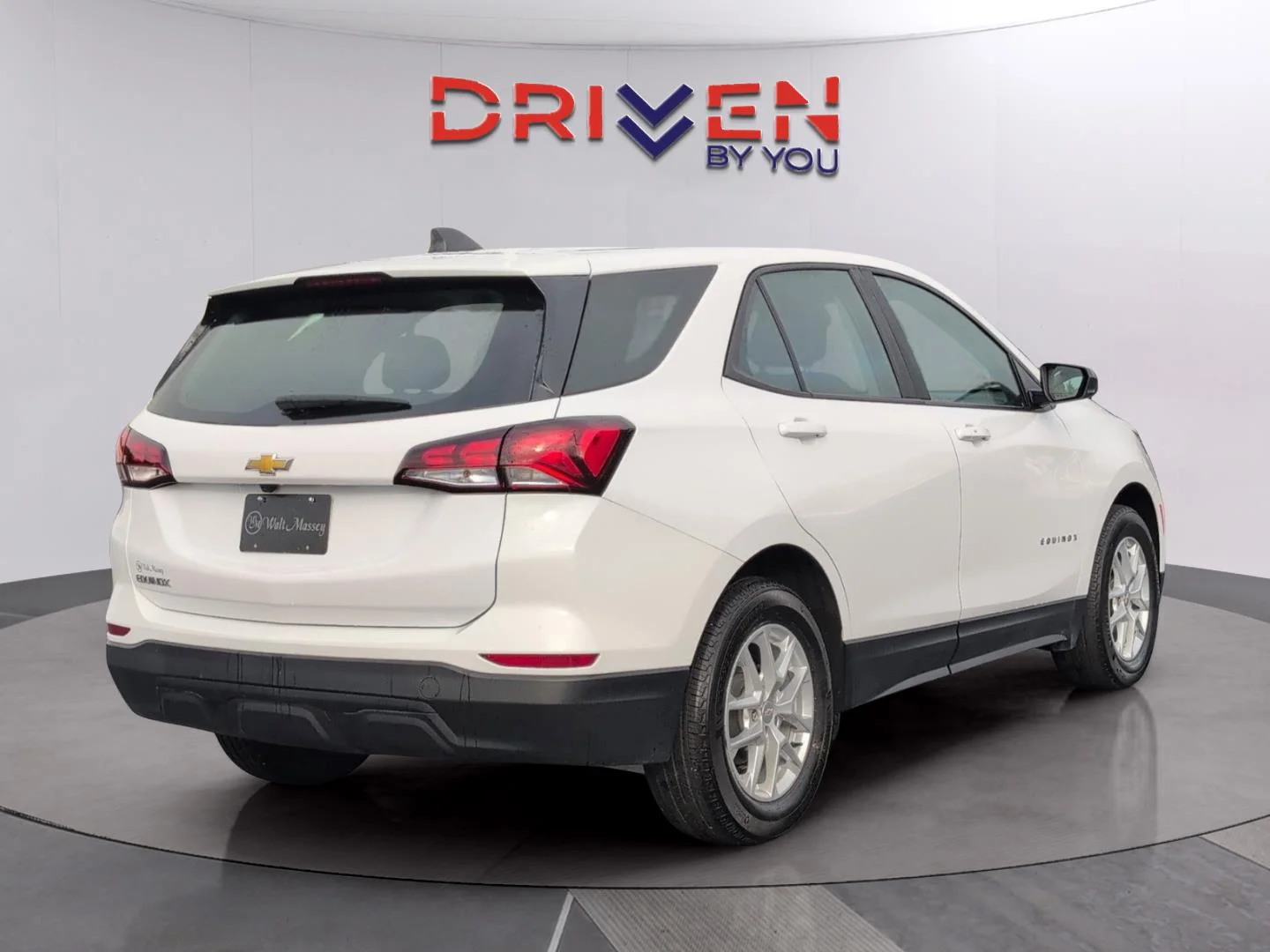 Used 2024 Summit White Chevrolet LS image 5
