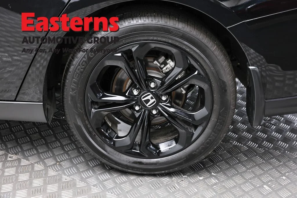 Used 2025 Black Honda SE image 8