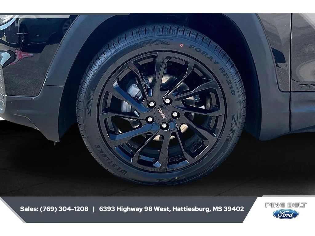 Used 2023 Ebony Twilight Metallic GMC SLE image 8
