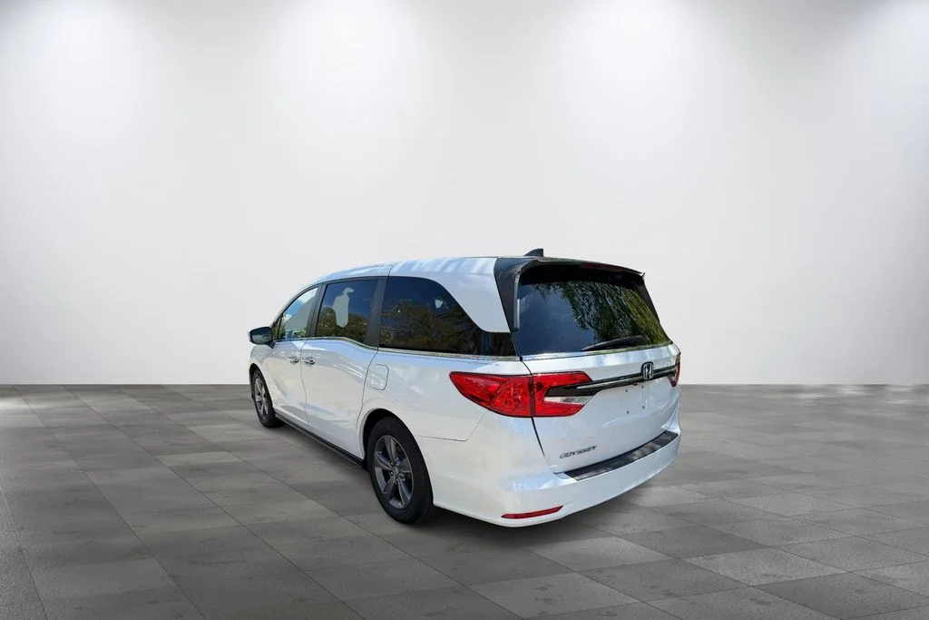Used 2023 Platinum White Pearl Honda EX image 3