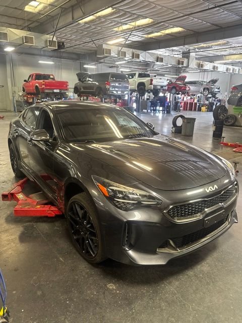 2022 Kia Stinger GT-Line - Photo 2