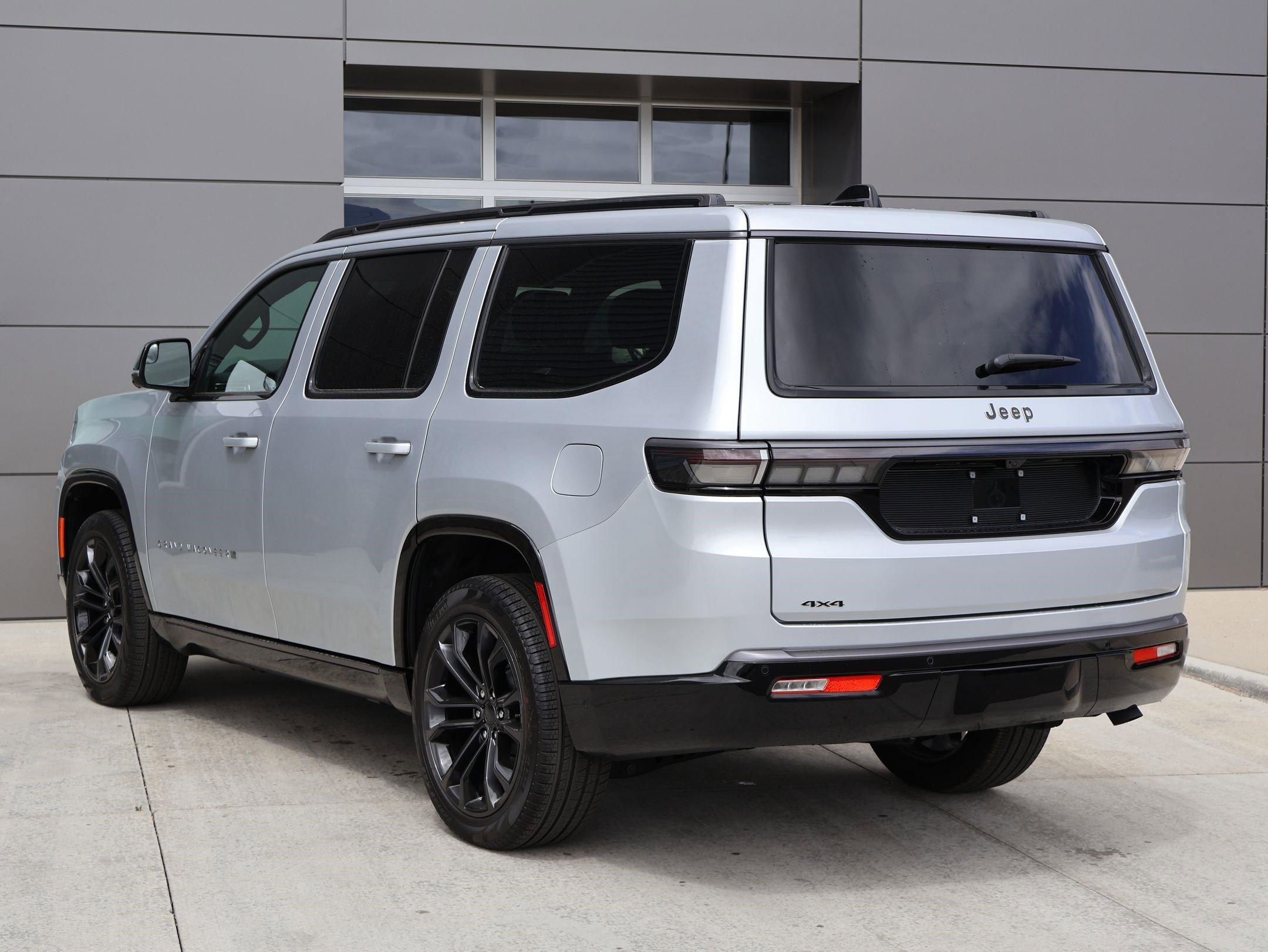 2026 Jeep Grand Wagoneer Summit Obsidian - Photo 8