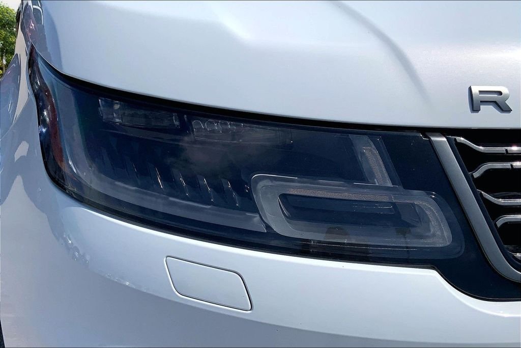 Used 2019 White Land Rover Supercharged image 28