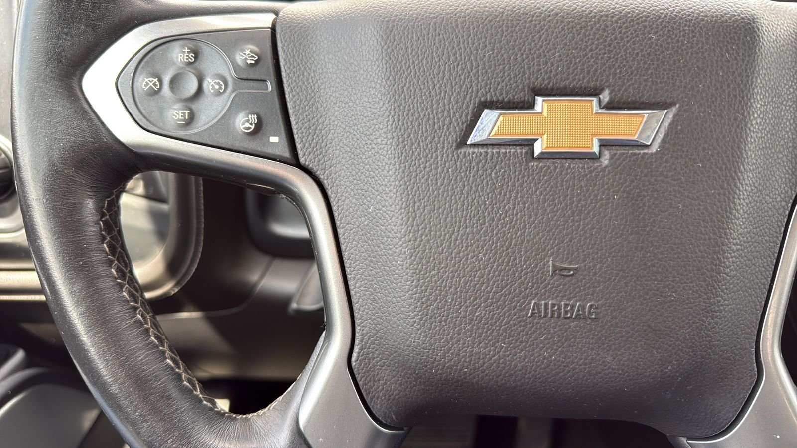 Used 2015 White Chevrolet LTZ image 16
