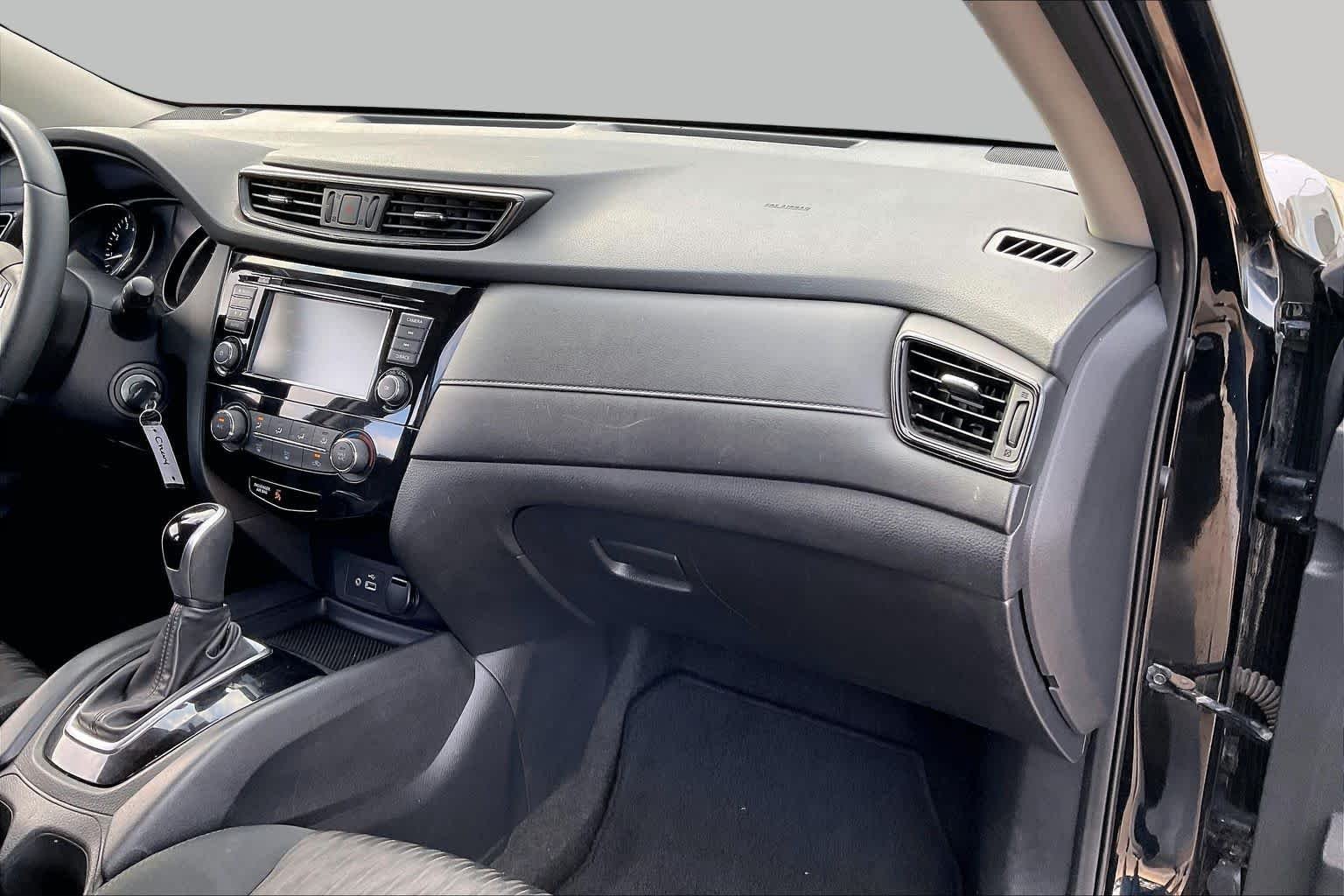 Used 2019 Magnetic Black Pearl Nissan S image 17