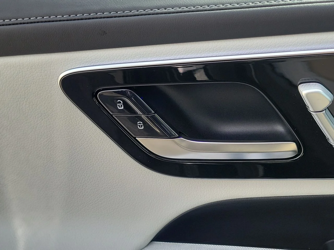 2026 Mercedes-Benz GLC Base - Photo 24
