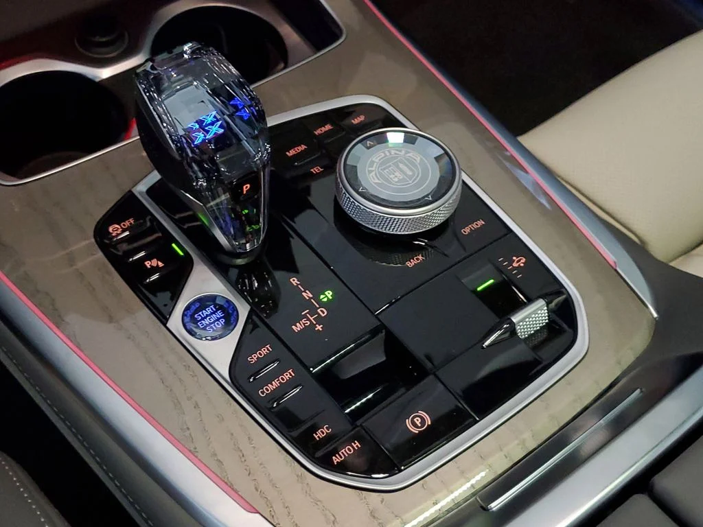 New 2026 Black Sapphire Metallic BMW ALPINA XB7 image 25
