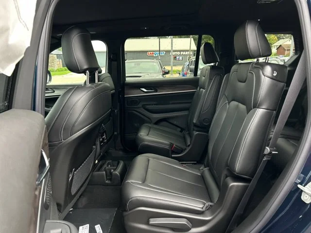 New 2027 Fathom Blue Pearlcoat Jeep Limited image 14