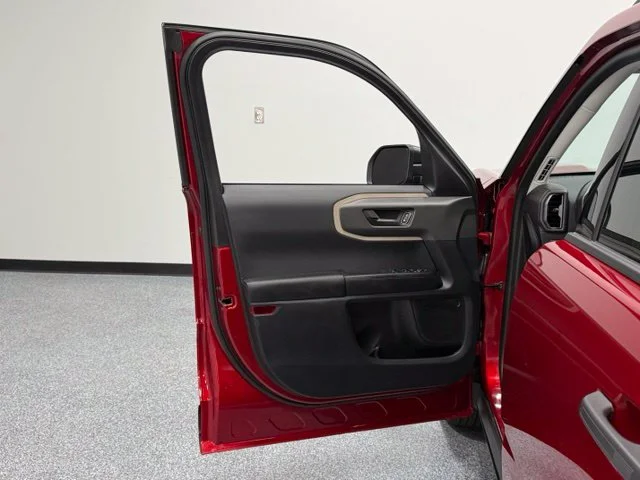 Used 2025 Red Ford Big Bend image 9