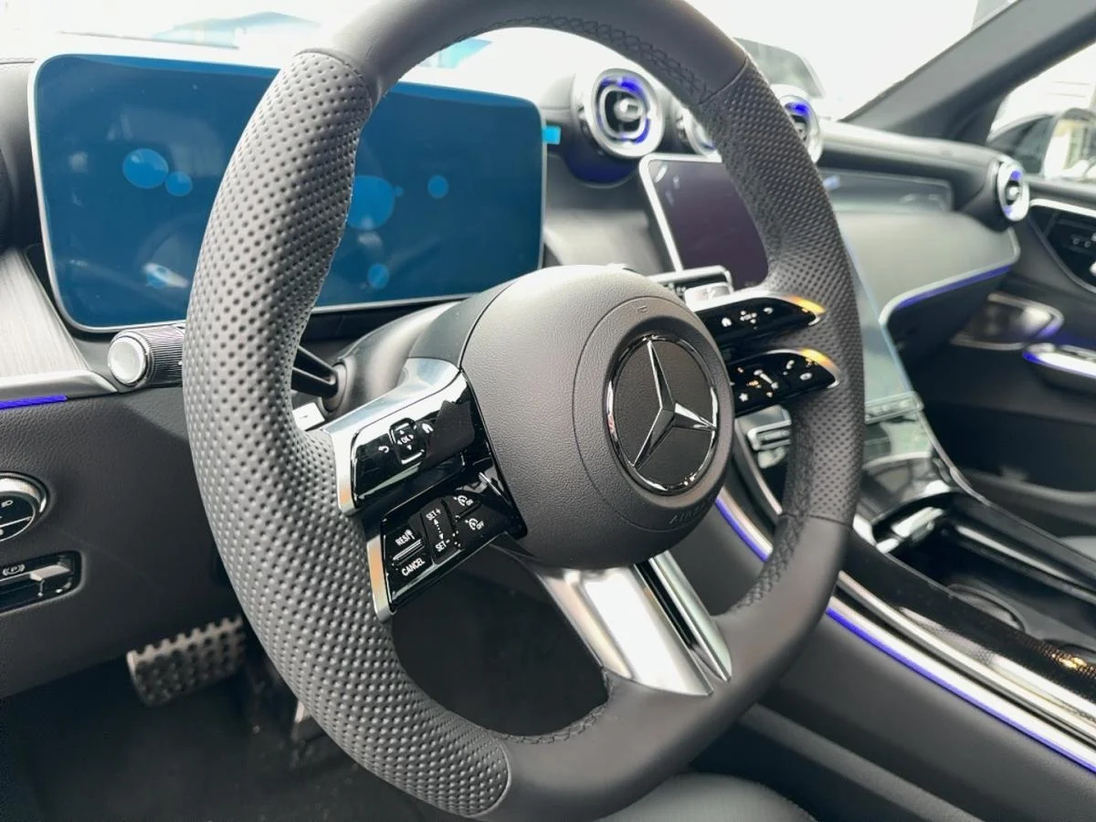 New 2026 White Mercedes-Benz 300 4matic Suv image 10