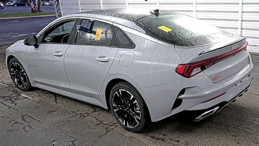 Used 2022 Gray Kia GT-Line image 5