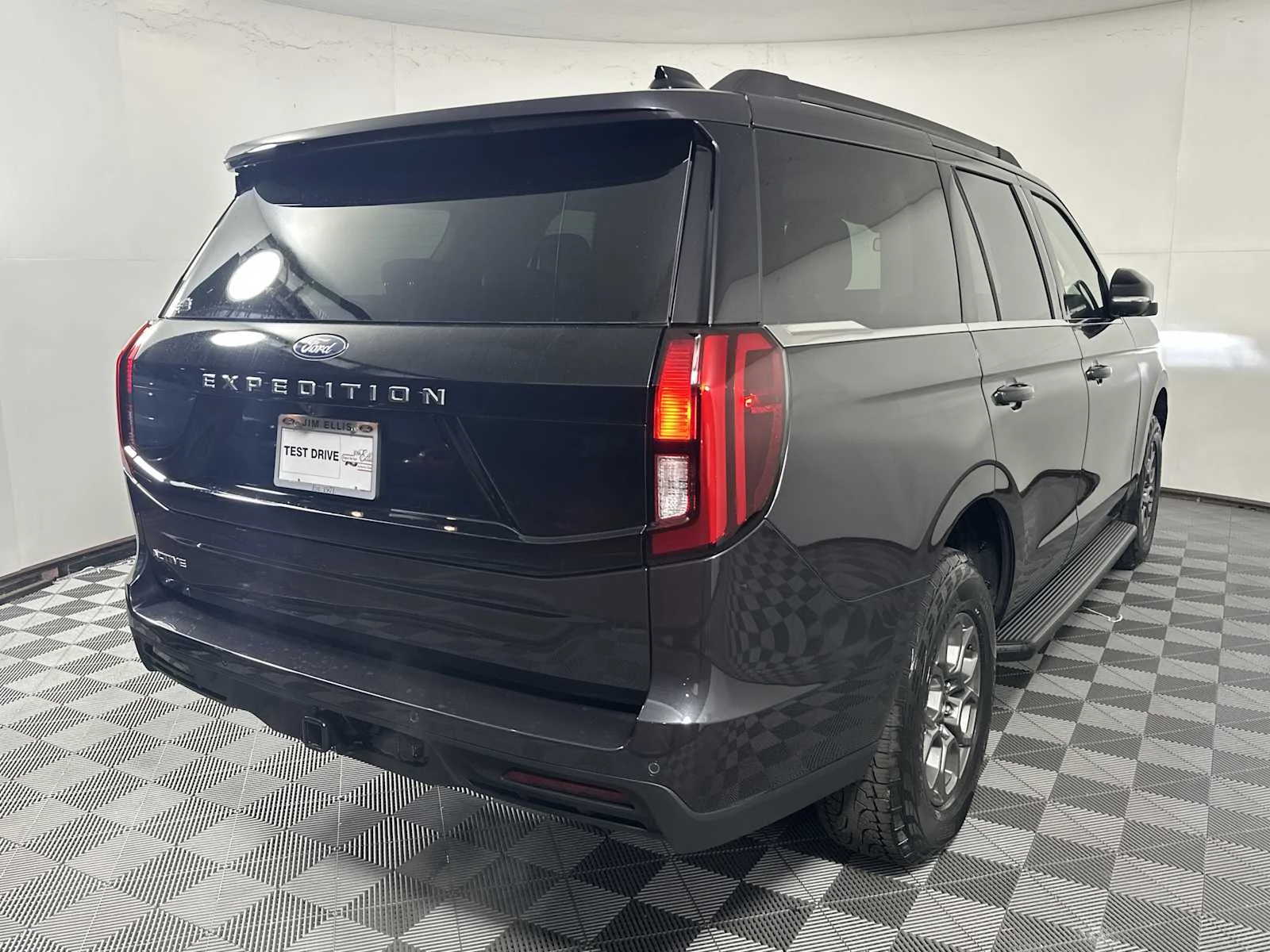 New 2026 Dark Matter Gray Ford Active image 8