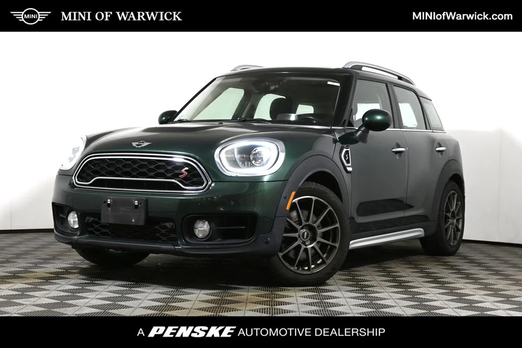 Used 2018 Green MINI Base image 1