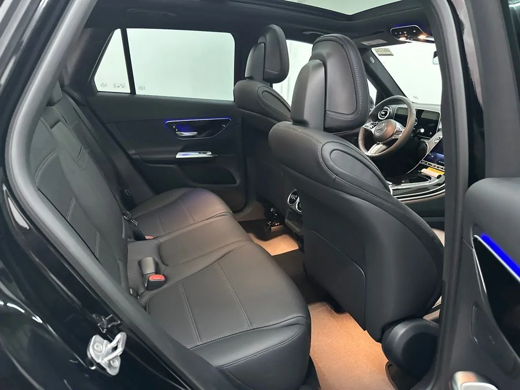 New 2026 Black Mercedes-Benz GLC 300 image 24