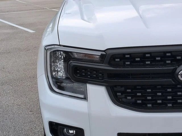New 2026 Oxford White Ford XL image 10