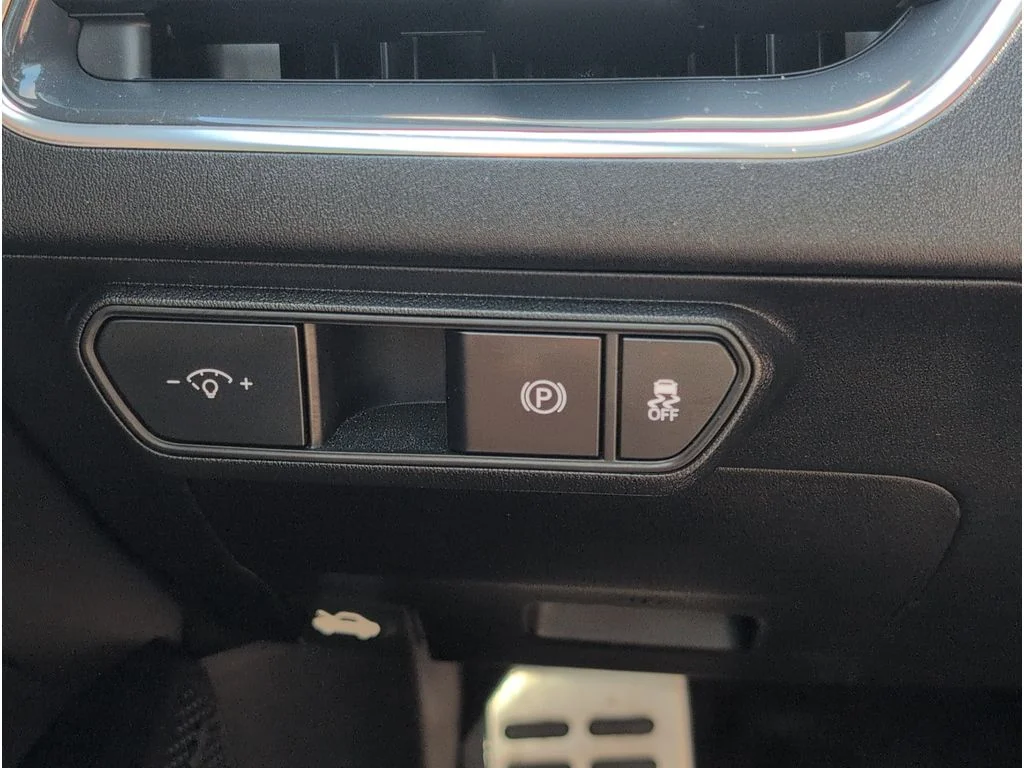 New 2025 Snow White Pearl Kia GT-Line Turbo image 28