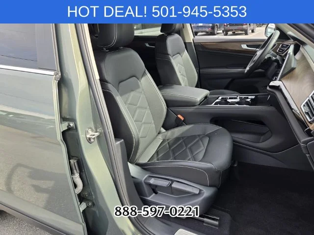 Used 2026 Green Volkswagen SE w/Technology image 20