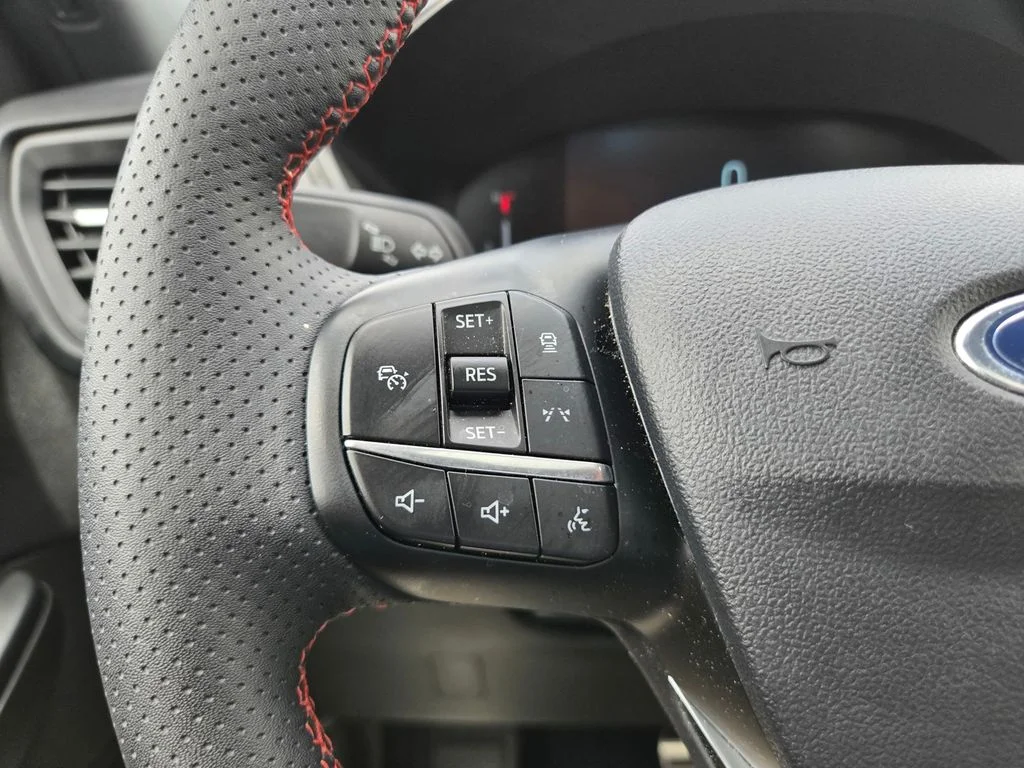 Used 2023 Agate Black Metallic Ford ST-Line image 20