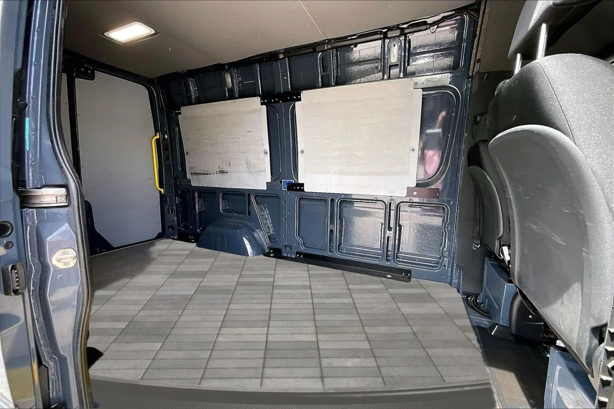 Used 2019  Mercedes-Benz High Roof V6 image 13