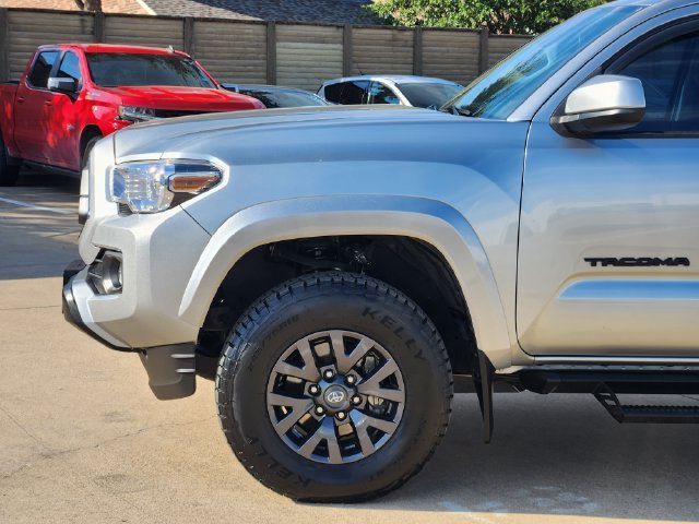 Used 2022 Silver Toyota SR5 image 15