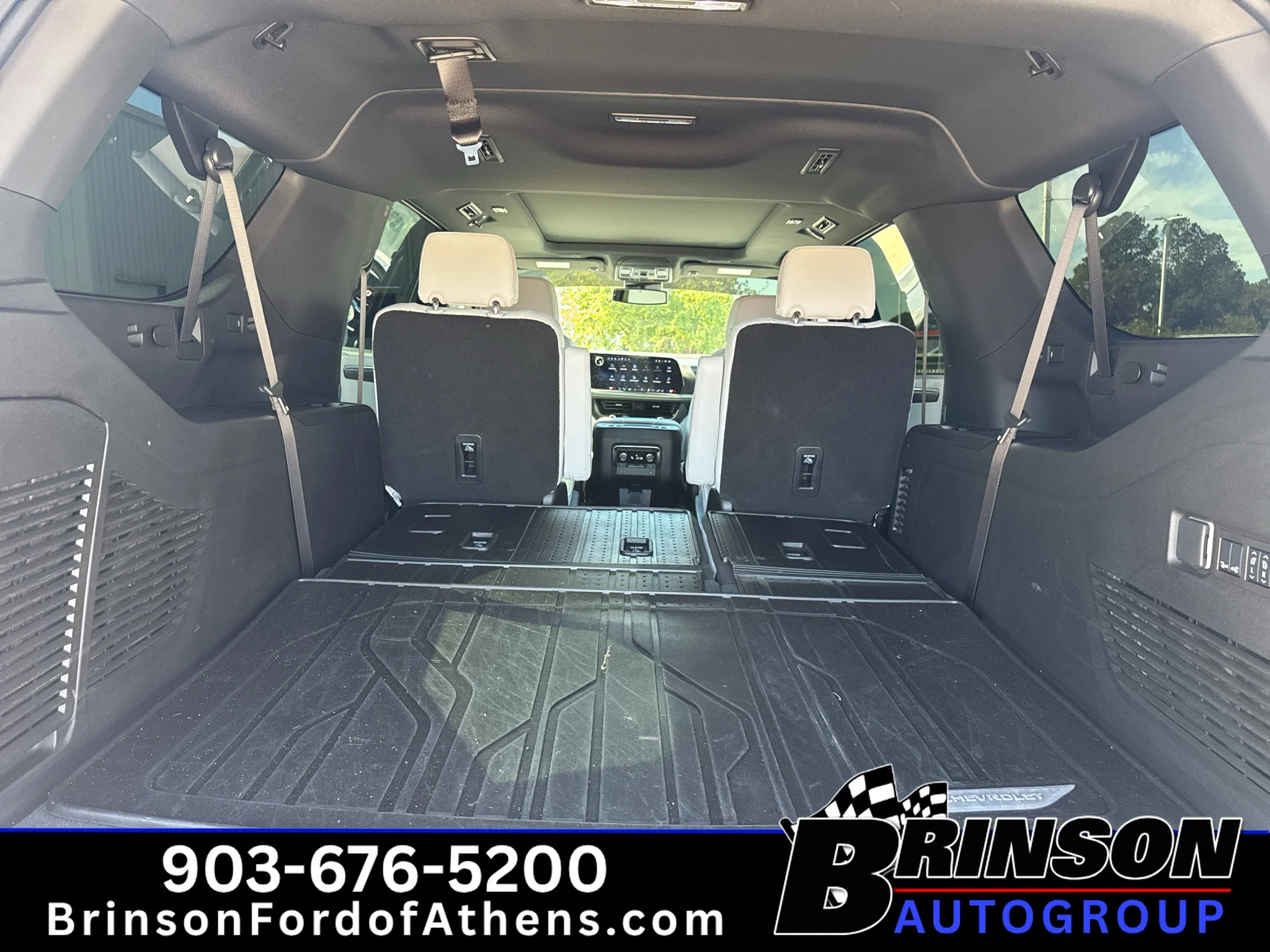Used 2025 Iridescent Pearl Tricoat Chevrolet Premier image 10