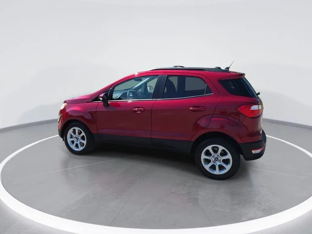 Used 2021 Red Ford SE image 6