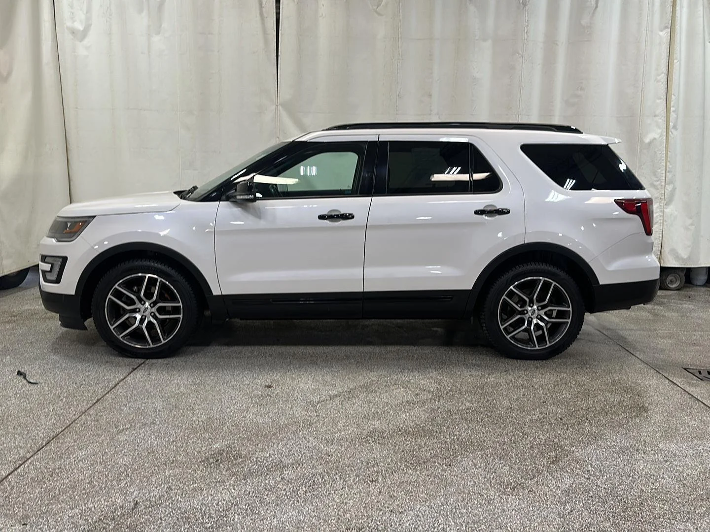 Used 2016 Ford Explorer Sport with VIN 1FM5K8GT6GGC58793 for sale in Waconia, Minnesota