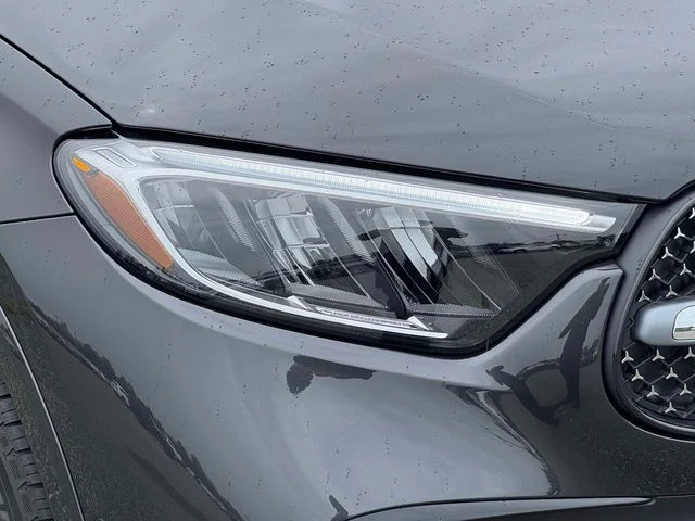 New 2026 Graphite Grey Metallic Mercedes-Benz GLC 300 image 9