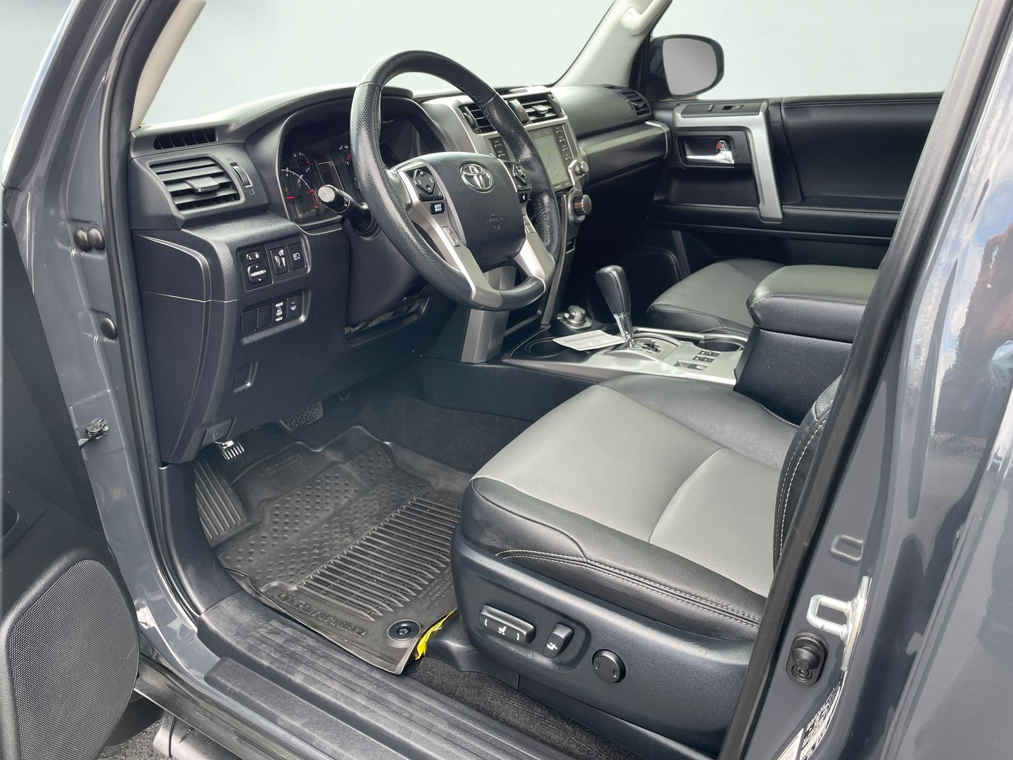 Certified Used 2024  Toyota SR5 Premium image 11