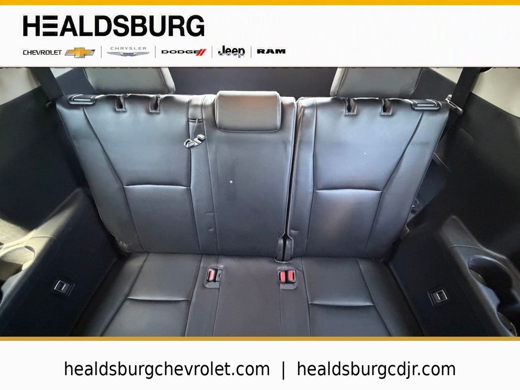 Used 2021 White Toyota XLE image 15
