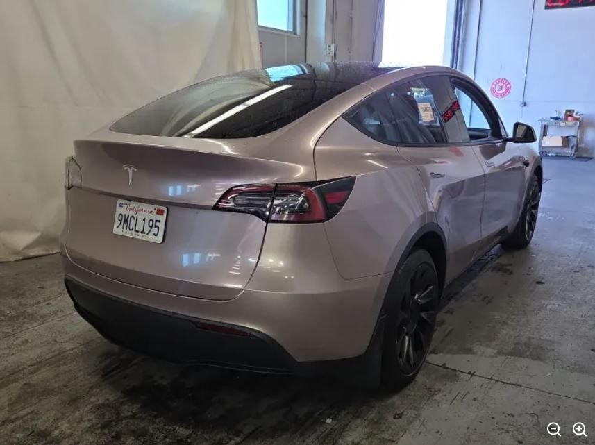 Used 2023 White Tesla Long Range image 3
