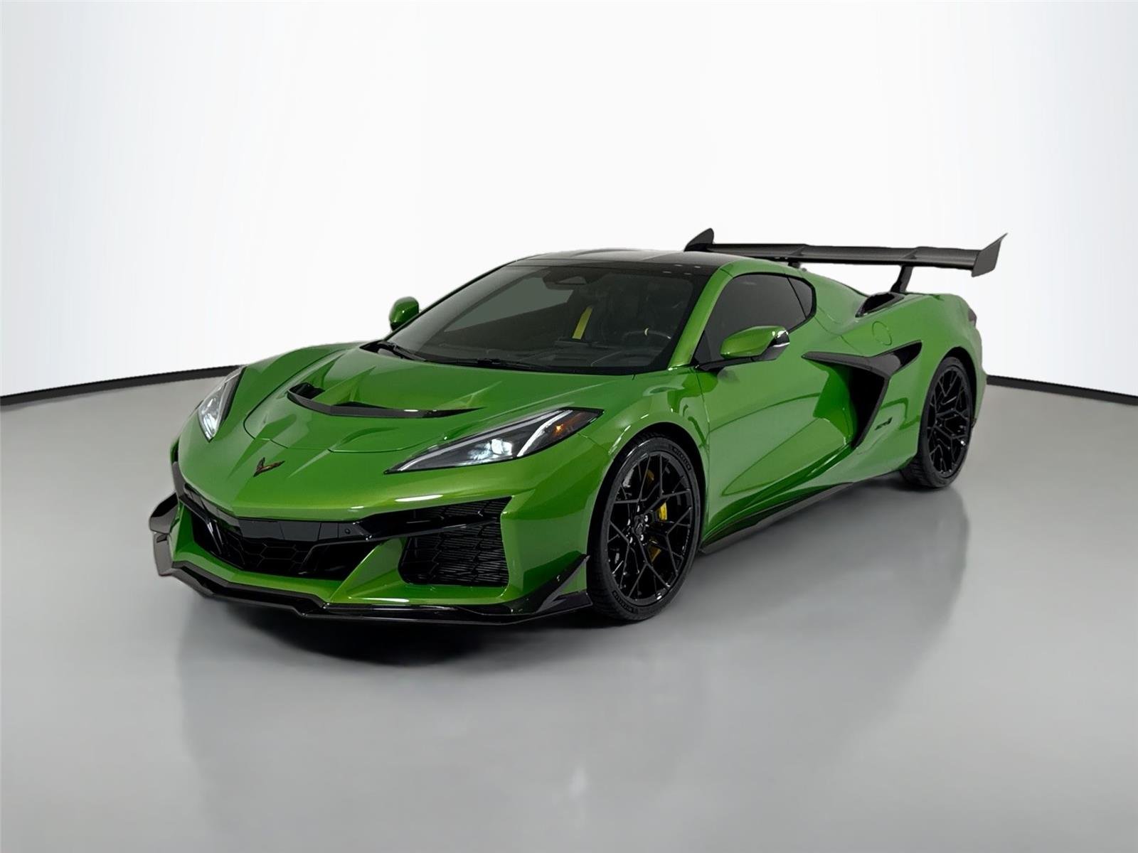 Used 2026 Roswell Green Metallic Chevrolet ZR1 | Carbon Fiber Aero Pkg | Front Lift | Carbon Flash Wheels image 66