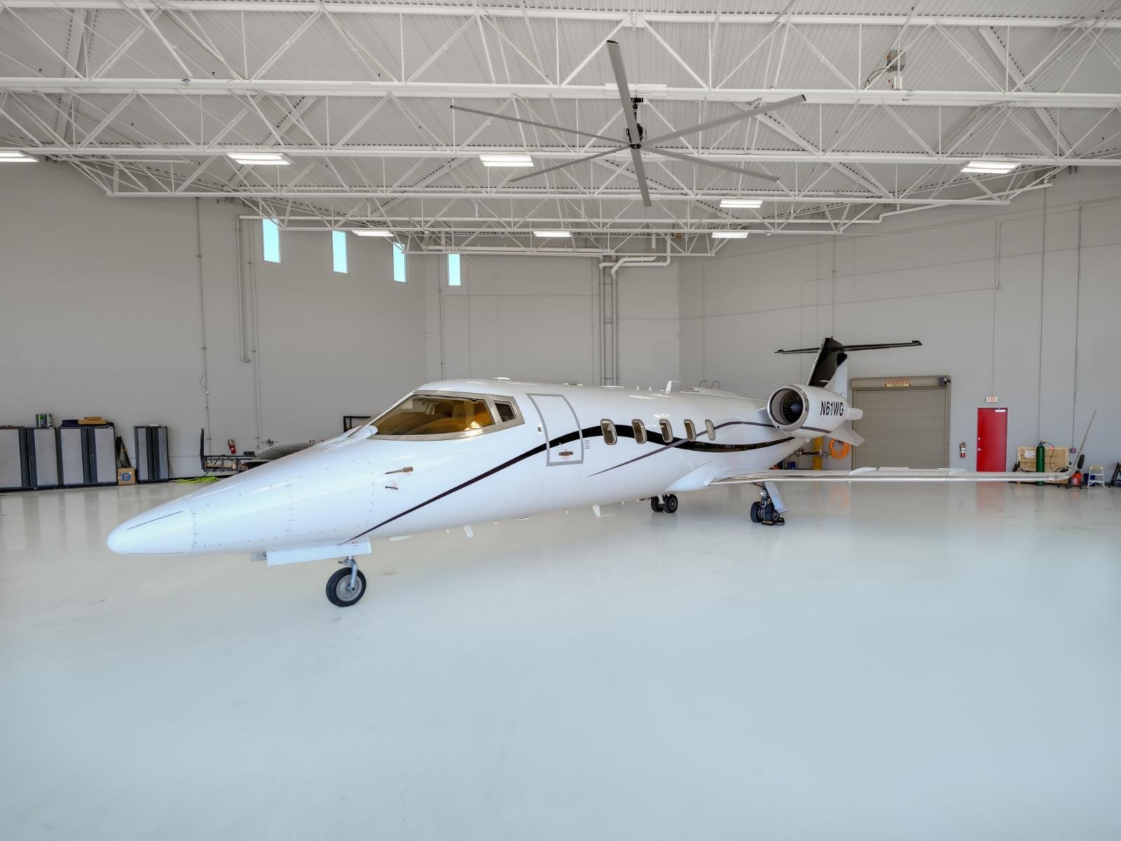 Used 2009 White LEARJET XR image 2
