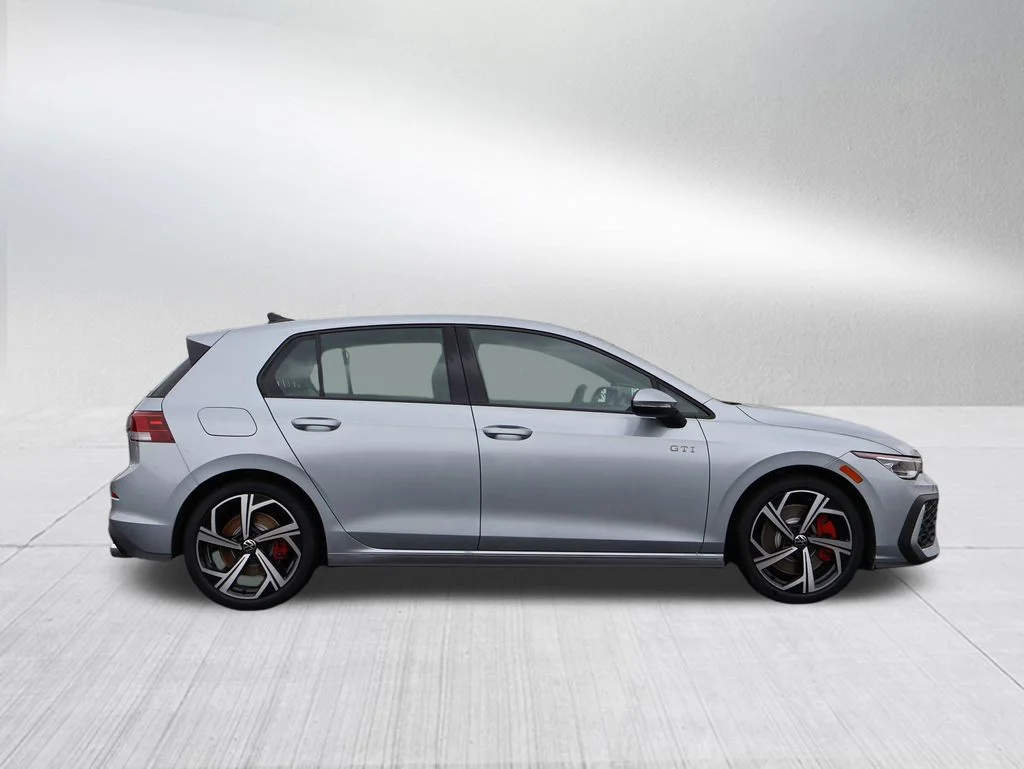 New 2026 Silver Volkswagen SE image 9