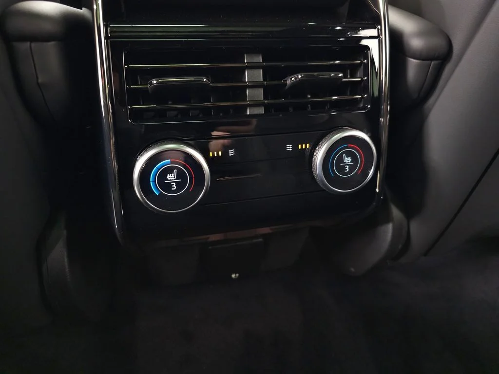 Used 2026 Gray Land Rover Dynamic SE image 38