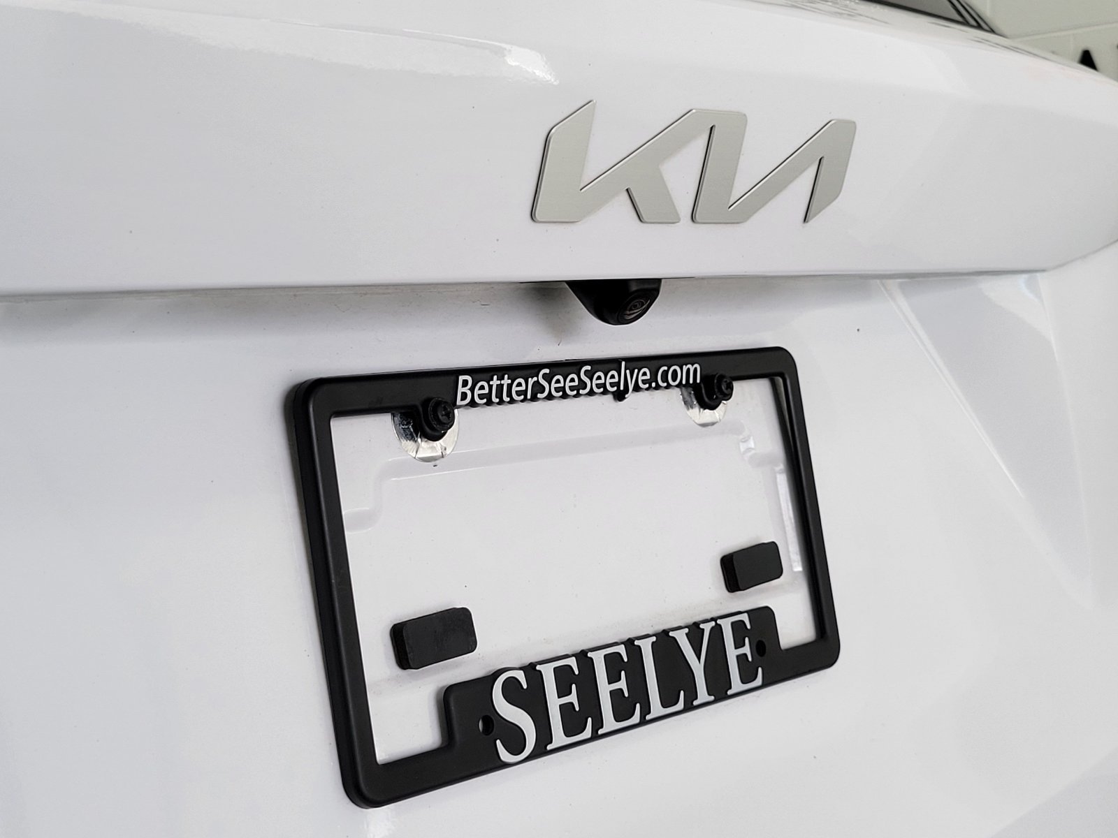 Used 2023 White Kia X-Line EX image 34