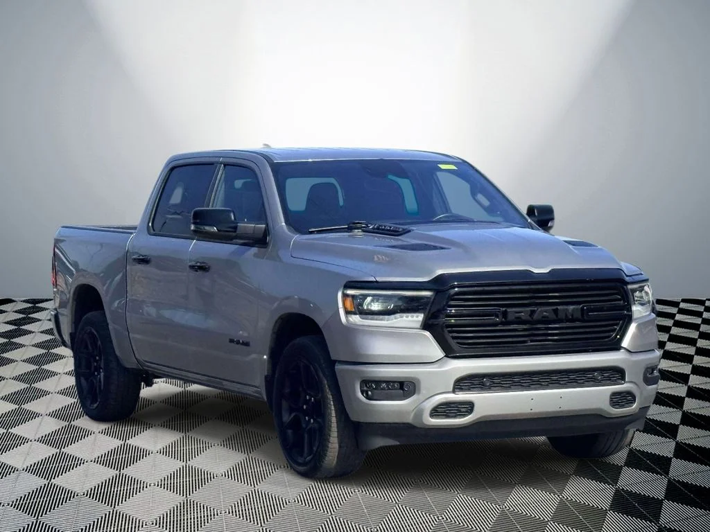 Used 2024 Silver Ram Laramie image 4
