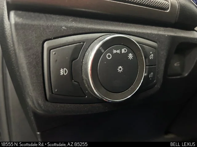 Used 2020 Blue Ford SE image 25