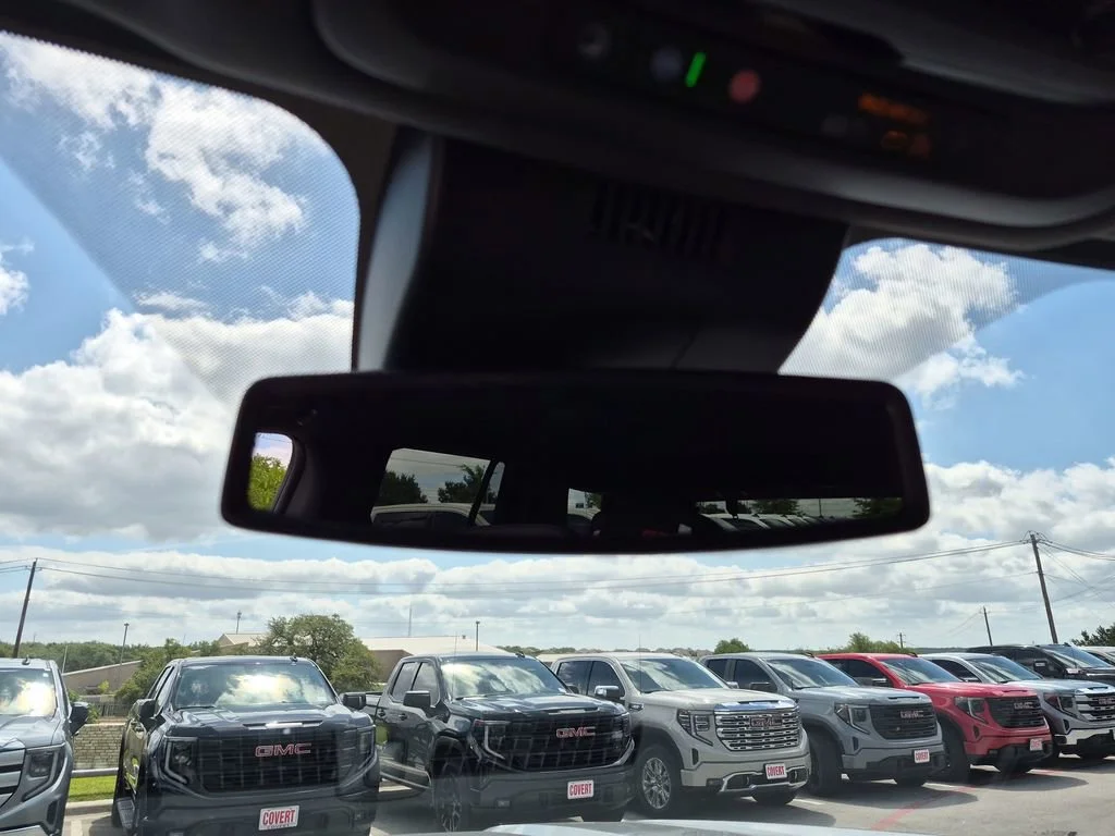 New 2026 Sterling Metallic GMC Elevation image 25