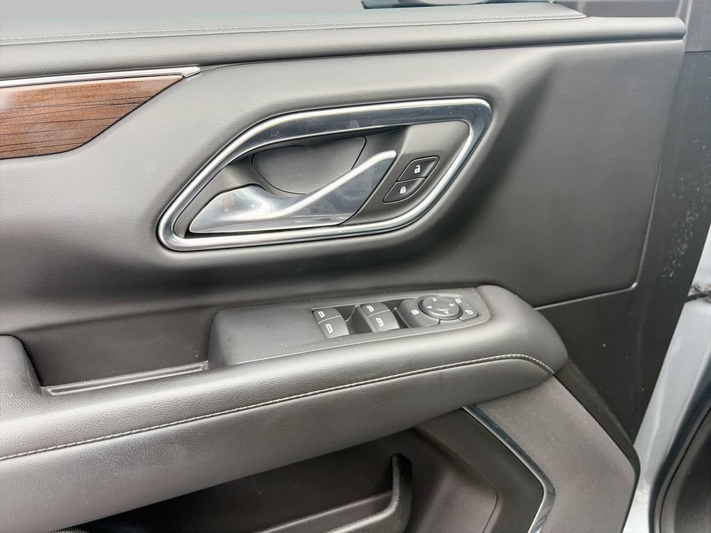 Used 2023 STERLING METALLIC GMC SLE image 15