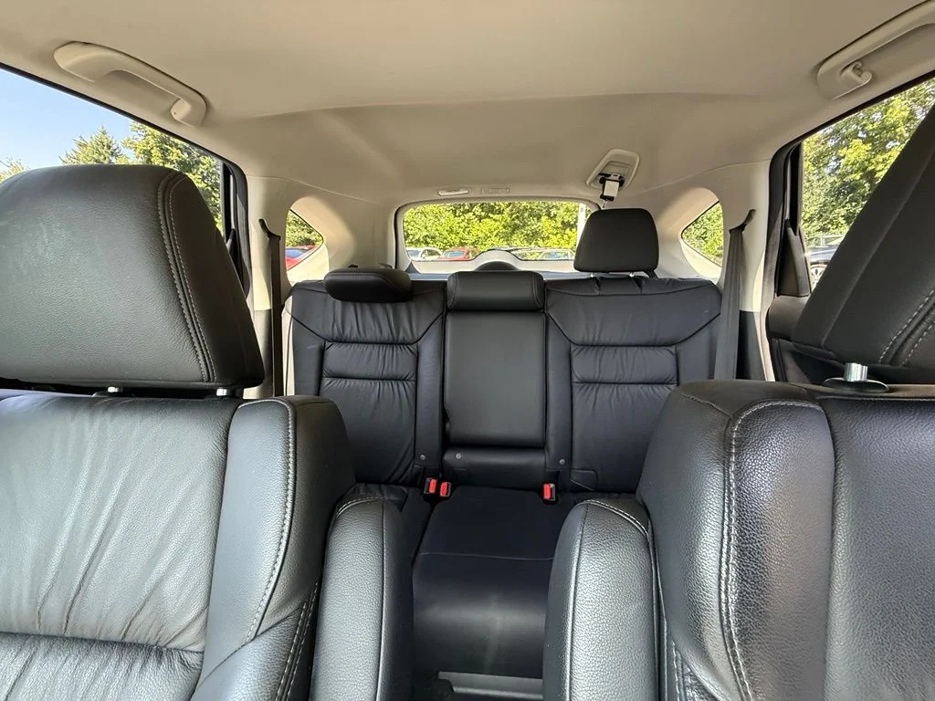 Used 2014  Honda EX-L image 23