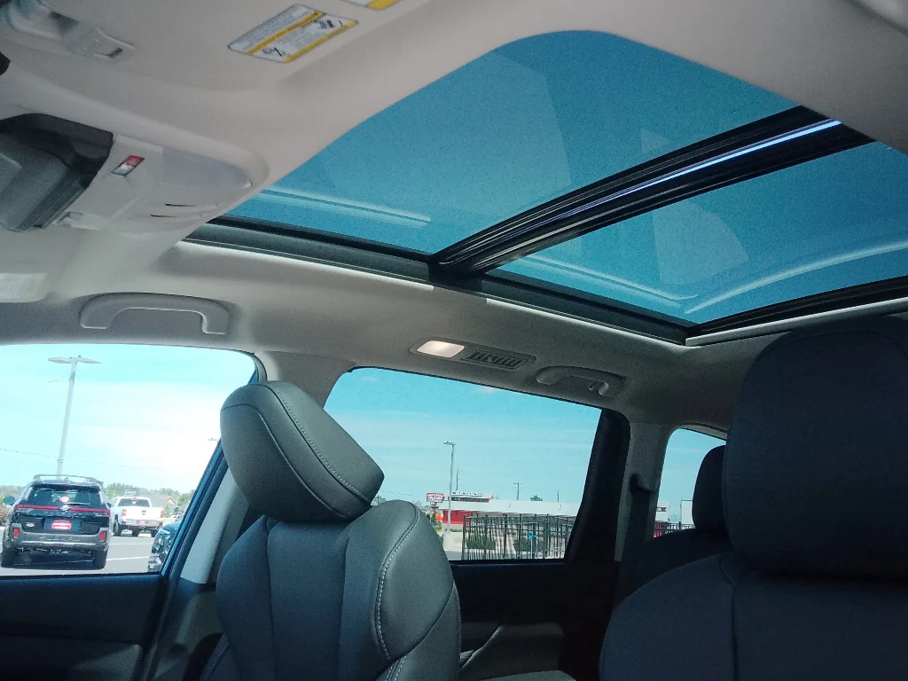 New 2026 SAPPHIRE BLUE PEARL Subaru Limited 7-Passenger image 10