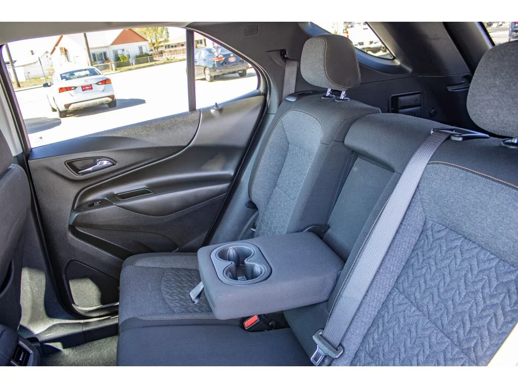 Used 2024 Summit White Chevrolet LT image 17