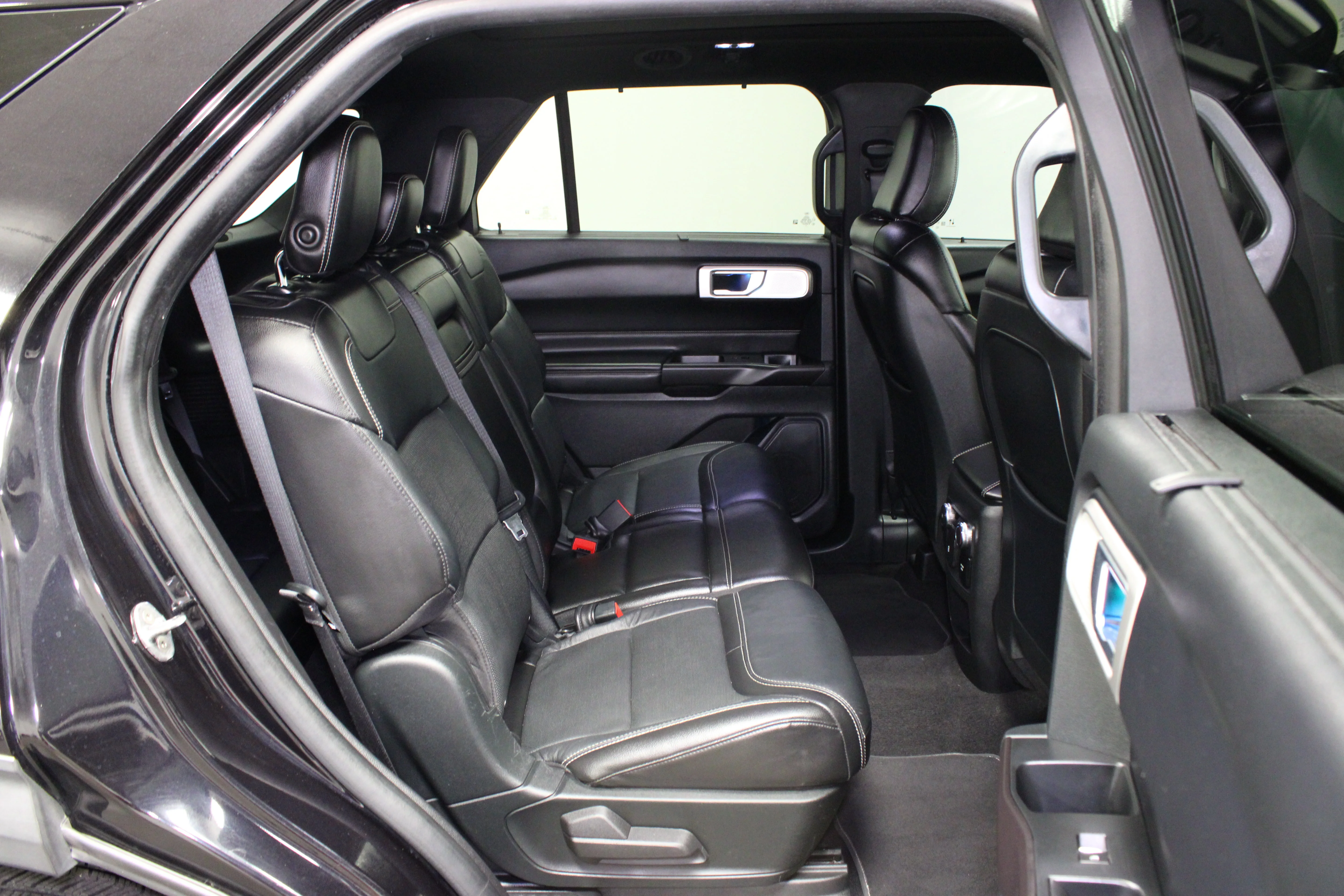 Used 2020 Black Metallic Ford ST image 17